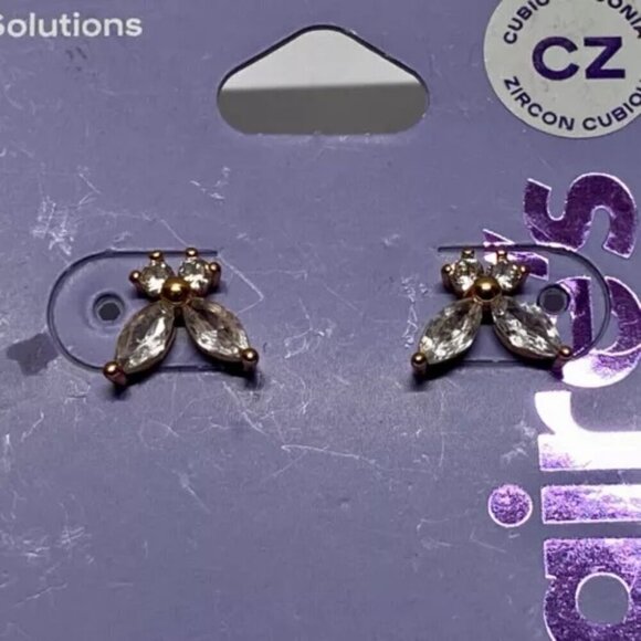 Claire's Sensitive Solutions Cubic Zirconia Stud Earrings Set Floral Leaf Design - Picture 4 of 8